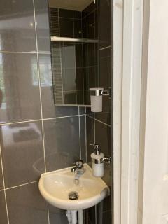 The Apartment, 24 West End Terrace, Winchester - 2