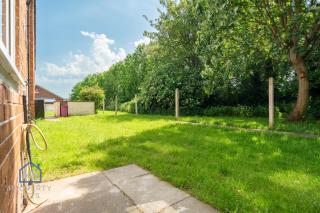 Hartsbourne Grounds-New Modern Stay- Near Woolton Liverpool L25 - 8