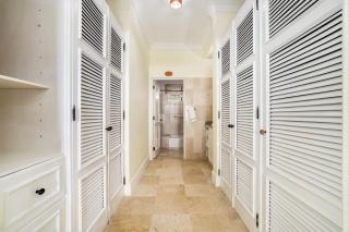 Beachfront 2BR Condo by Alicia Beach - 4