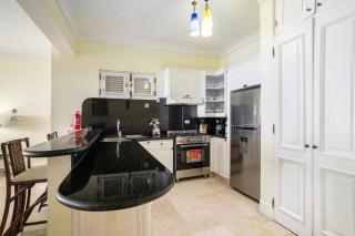 Beachfront 2BR Condo by Alicia Beach - 8