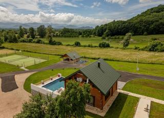 Log Cabin Valley - Private Villa with Pool - 5