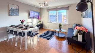 Clydebank 3-Bedroom Apartment with 6 beds, New furniture - Clydebank - 9