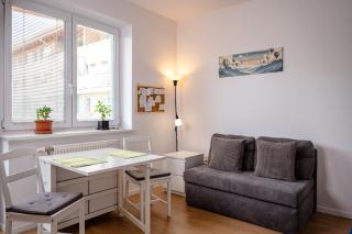 The white Nest Apartment near City Center - 6