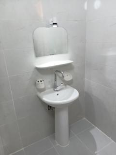 City Hotel - 9