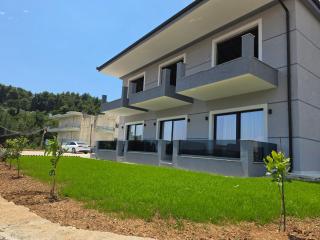 Apelistra Rooms - Himare - 0