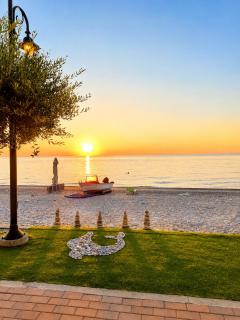 Beachfront Paradise Studio - 2