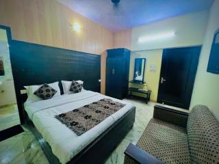 Gaurav Boarding House - 9