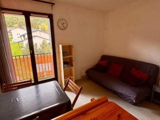 Studio Cabine 21m², 5 pers - Près commerces Les Angles - FR-1-758-28 - 1