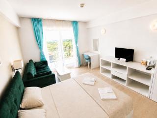 Blooming by the Sea - camere cu vedere frontală spre mare - 4
