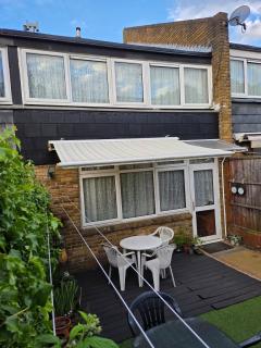 4 bedroom house 11minwalk W Norwood Station zone3 - 6