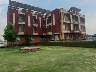 Amar mahal hotel and restaurant - 1