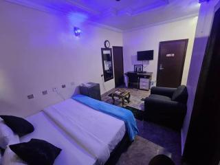 GRAND PARK HOTEL AND SUITEs - 0