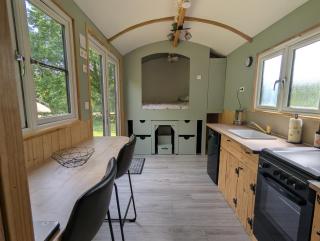 Kingfisher Shepherd's Hut - 5