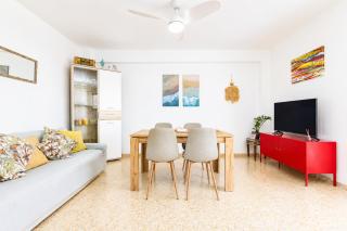Isola Beachside Apartment - 4