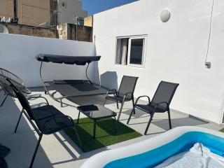 Bohemian suite penthouse close to Sliema and Valletta - 1