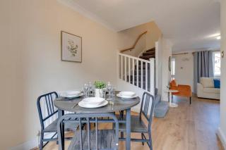 Modern Townhouse Private Garden and Free Parking - Pass the Keys - 6