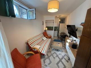 Budva Apartment with Private Parking - 8