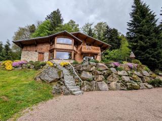 Chalet bois à Liézey : confort moderne, terrasse, proximité Gérardmer et chemins pédestres - FR-1-589-330 - 0
