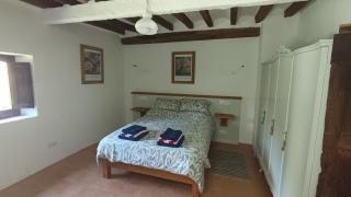 Spacious Country House for 8 near Olot Remote Work & Nature Escape - 8