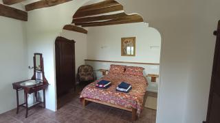 Spacious Country House for 8 near Olot Remote Work & Nature Escape - 9