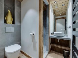 Appartement 95m², Sud-Est, Jacuzzi, Val d'Isère, 4 Suites, Parking, Animaux OK - 2