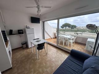 Studio Cabine Climatisé 4 Pers - Port Camargue avec Parking - 1