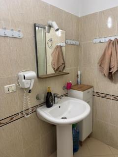 HRS Luxury Apartments - Durrës - 1