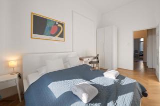 Designer 4BR 2 Baths Jewish Quarter Heart - 4