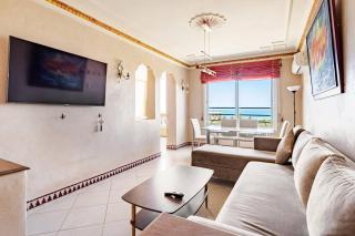 Honeymoon Beach View Aprt - Central City Location - Fast Wi-Fi - 7