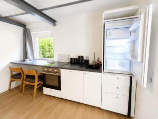 Auenblick Lodge -Free Parking and Wifi - 5