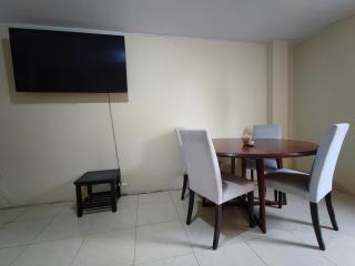 Departamento independiente cerca del aeropuerto - 1