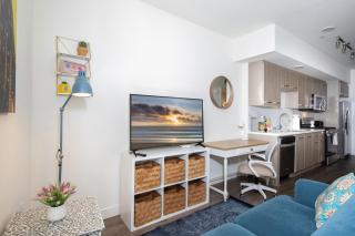 Outstanding Studio in Santa Monica with Pool - 3