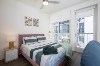 Outstanding Studio in Santa Monica with Pool - 2