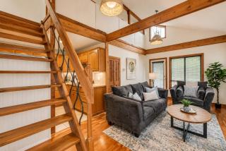 Riverfront Family Friendly Loft Near Butler and Rocky Ripple - 5