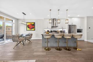 Luxury Niagara 3 Bdr Townhouse /Garage - 4