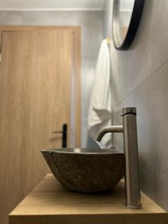 Salty Rock - Kythnos Suite - 2