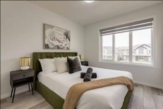 Modern Charming 3BR Home in Wolf Willow - 8