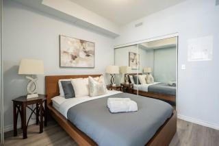 Bright 1BR Condo - Sleeps 3 - Steps to Attractions - 8