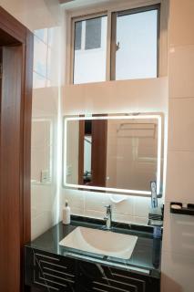 D&C Luxury Studio, Kawe - 6
