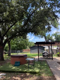 4 min to AT&T & Rangers Stadium, Close to Airport, Sauna, Gym, Pool Table - 5