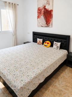 Modern Family Apartment with King Bed, Pool & Huge Terrace - 5