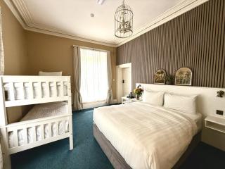 The Valley House - 1