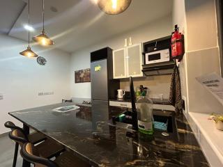 Cozy Bugibba Ground Floor Retreat, Prime Location Near the Sea & Square - 0