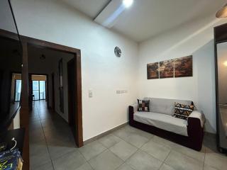 Cozy Bugibba Ground Floor Retreat, Prime Location Near the Sea & Square - 5
