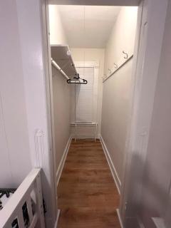 B1-2 Walk to YALE Hospital -All Rooms with AC - 5