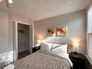 B1-2 Walk to YALE Hospital -All Rooms with AC - 1