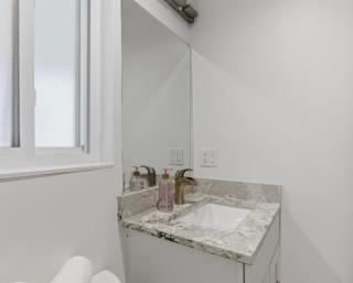 Be A Nomad - 3 Bed 3 Bath Apartment - 1 Min to Jacksonville Beach - Sleeps 6 - 1