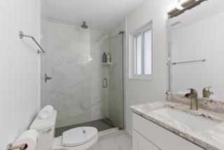Be A Nomad - 3 Bed 3 Bath Apartment - 1 Min to Jacksonville Beach - Sleeps 6 - 4
