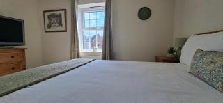 Sprawling 7-Bed Retreat in the Heart of Warboys - 9