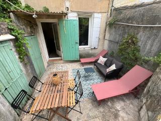 Cosy cottage by Alice Main Street & jardin - 8